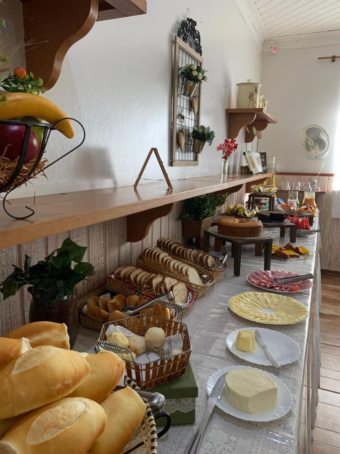 Do Grilo Inn